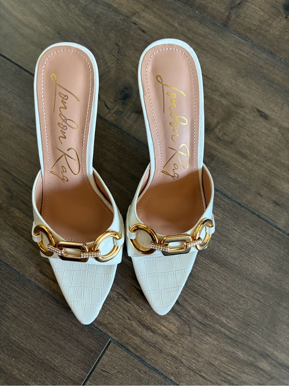 Ivory Pointed Mule with Gold Chain Detail by London Rag